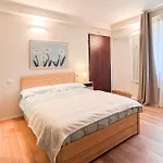 Colorful Studio- Bramante 41