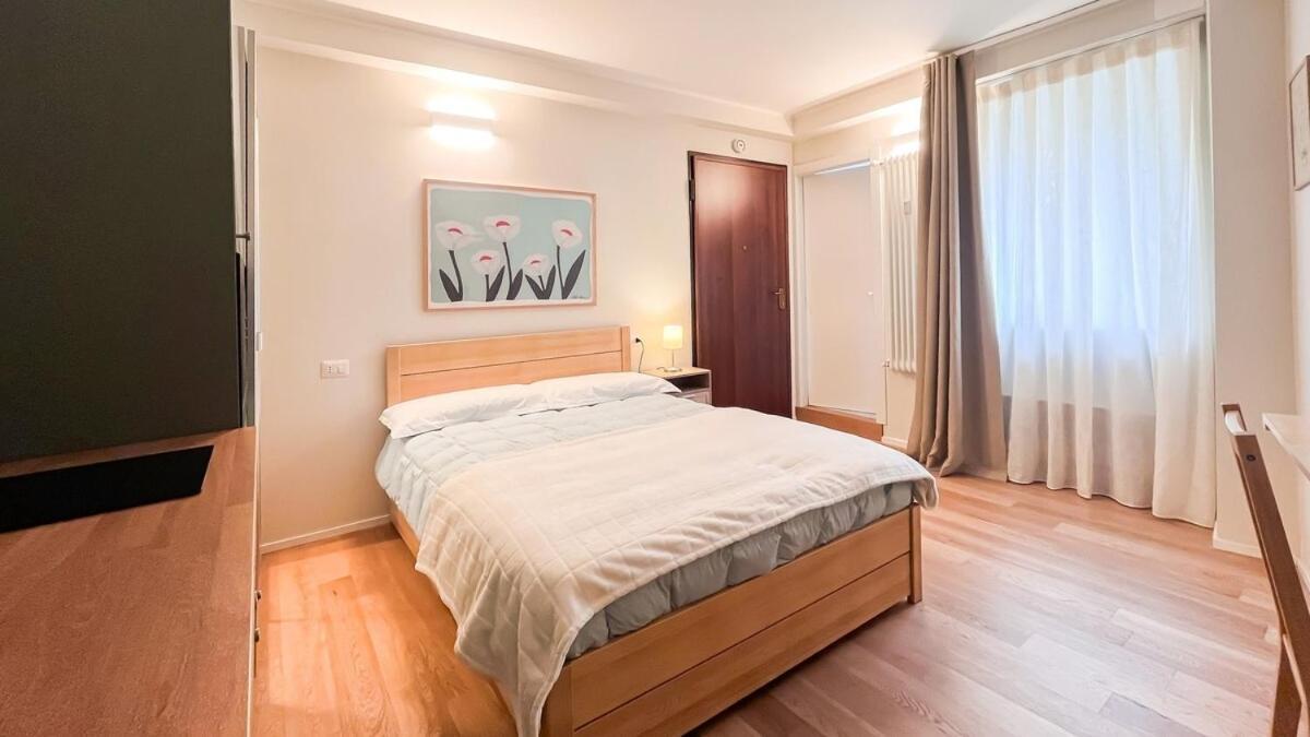Apartment Colorful Studio- Bramante 41