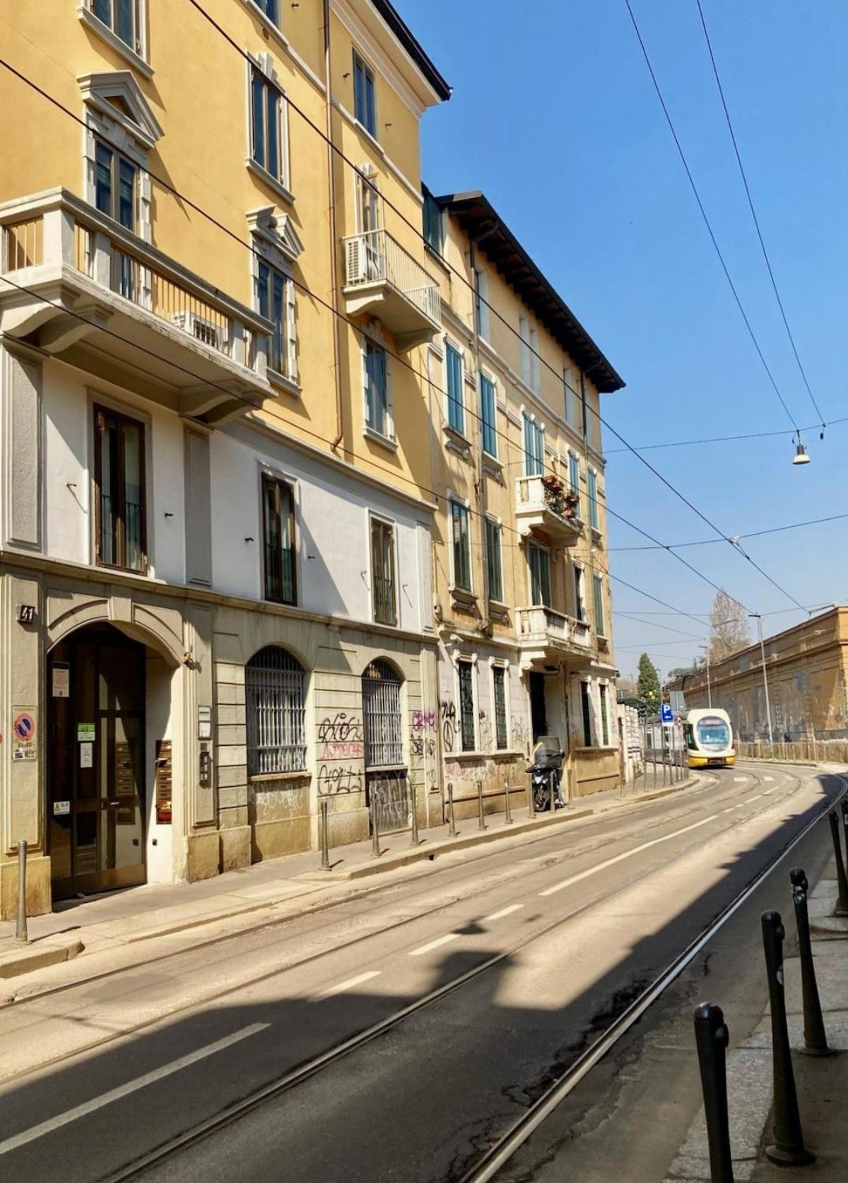 Colorful Studio- Bramante 41 Apartment